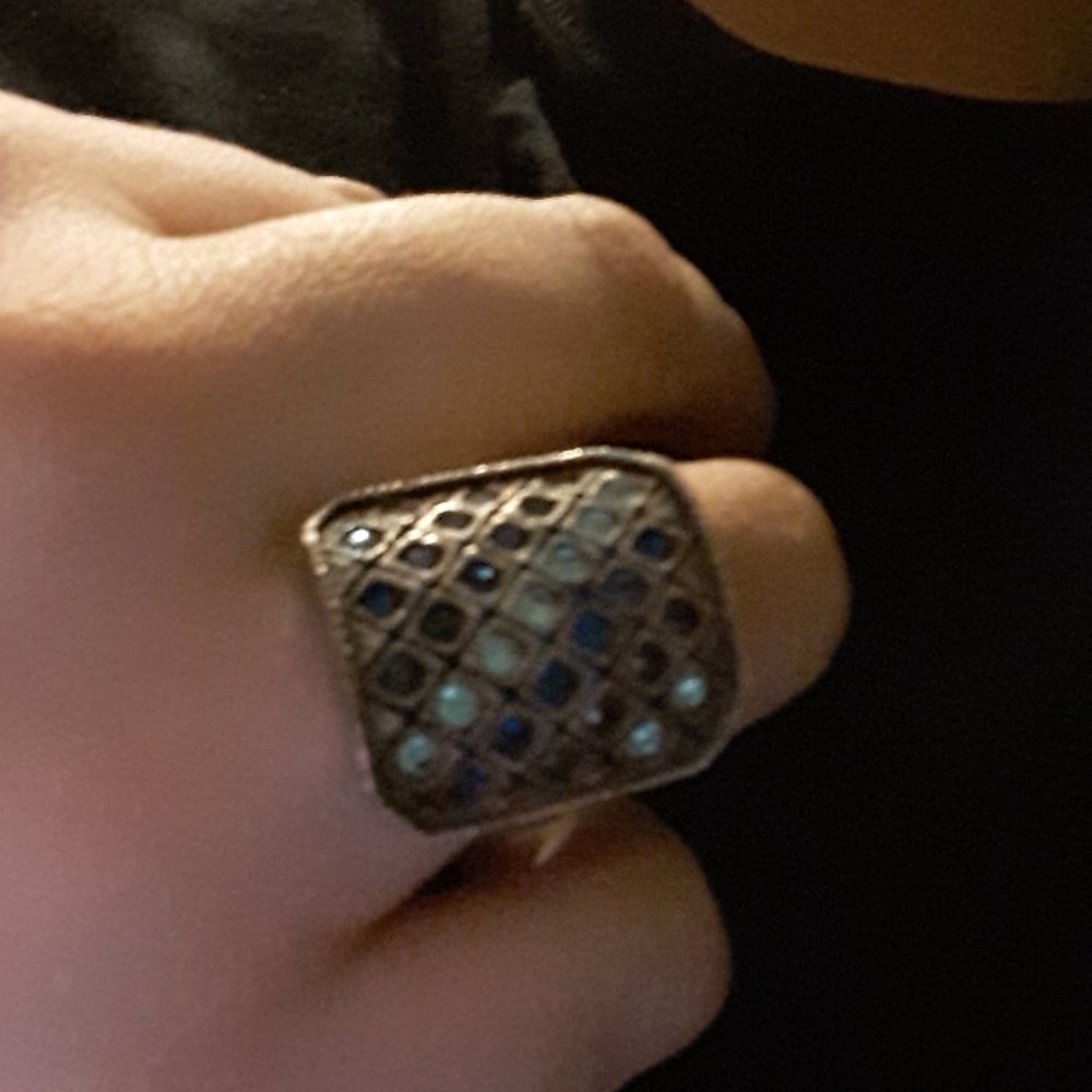 Ring with blue stones